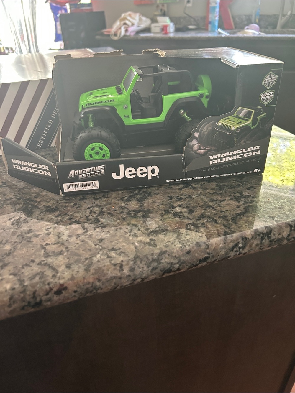 Jeep Wrangler Rubicon RC Off-Road Toy - Neon Green